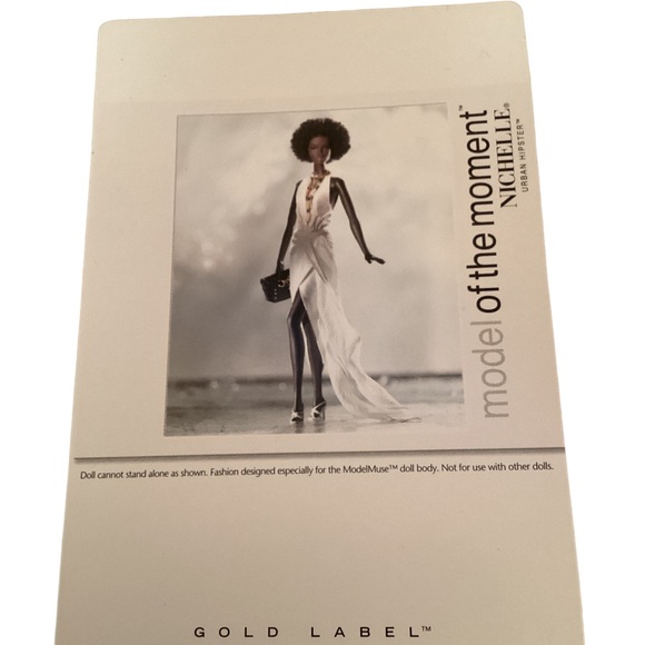 Barbie Nichelle Urban Hipster Doll, Gold Label- NIB - Picture 10 of 11